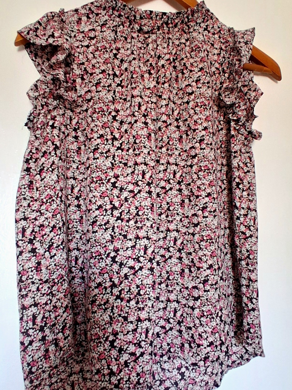 LOFT Black Floral Ruffle Cap-Sleeve Blouse